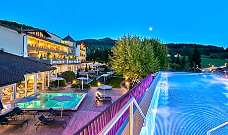 Kristall- & Vitalhotel Bergknappenhof