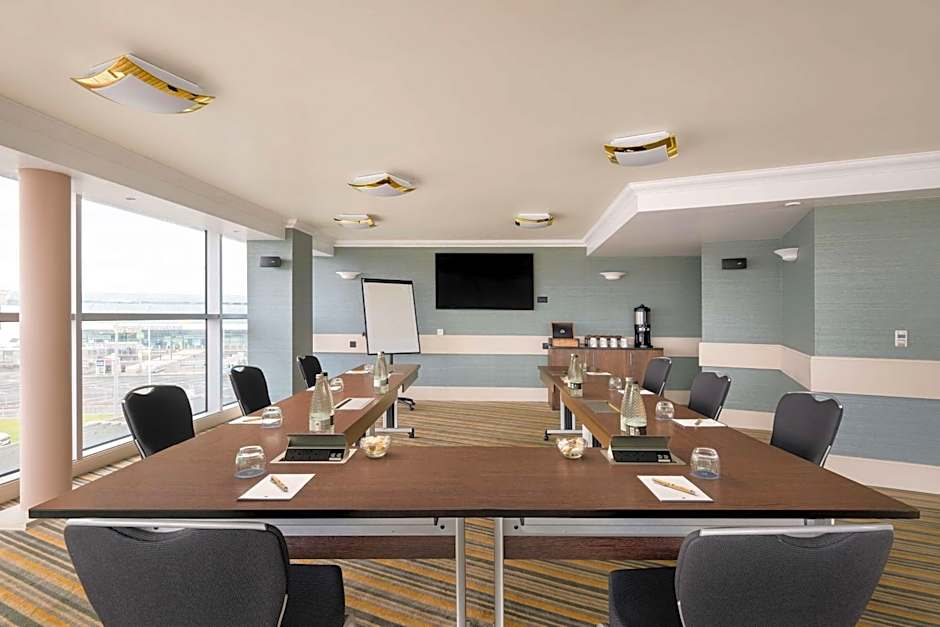 DoubleTree By Hilton Hotel Newcastle International Airport