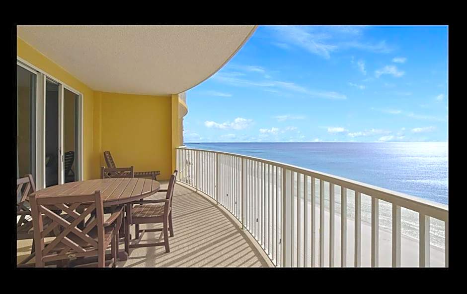 Beautiful Beachfront Views - The Retreat at Emerald Isle