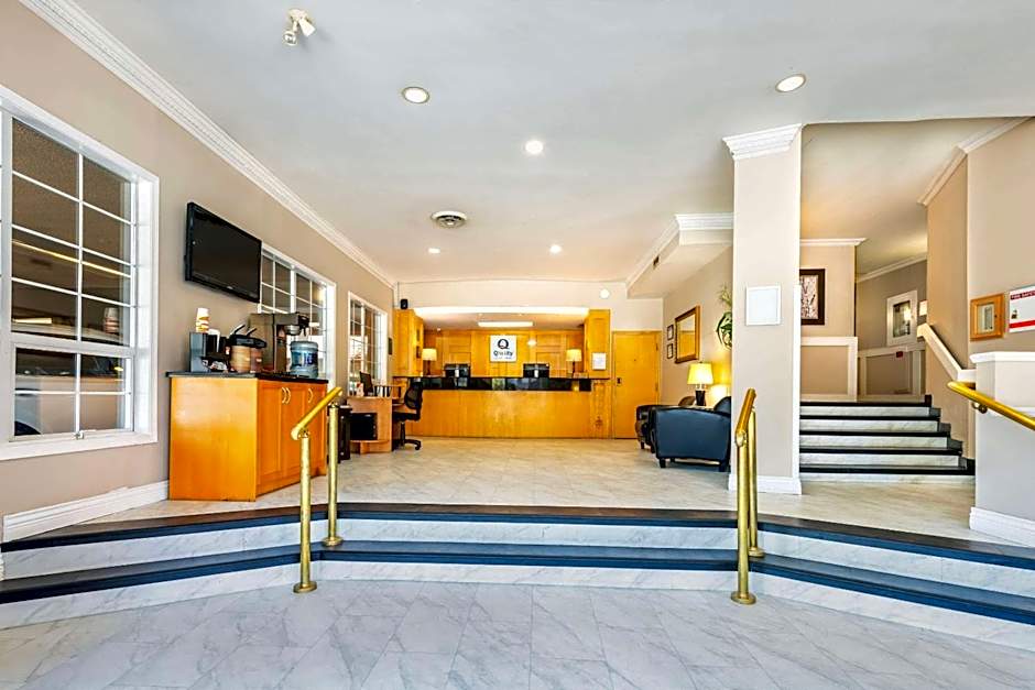 Quality Inn Downtown Inner Harbour