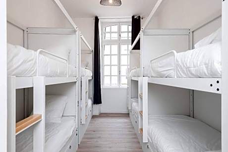 Bed in 8-Bed Mixed Dormitory Room
