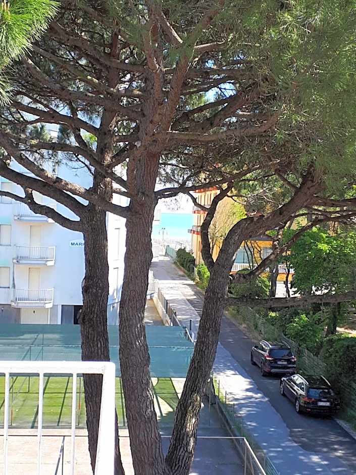 Hotel Villa Dina
