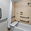 Holiday Inn Express & Suites Wilmington-Newark by IHG