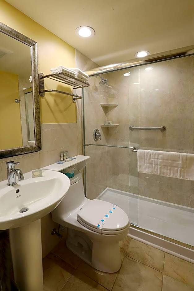 Fleur de Lis Beach Motel