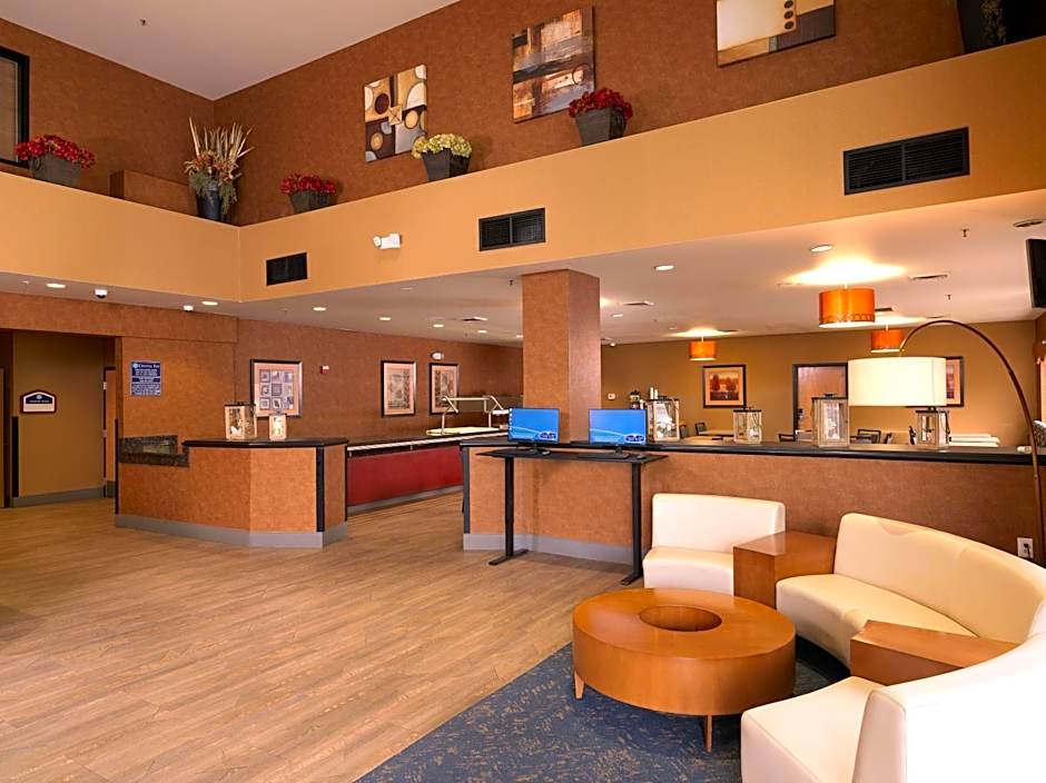 Crystal Inn Hotel & Suites - West Valley City