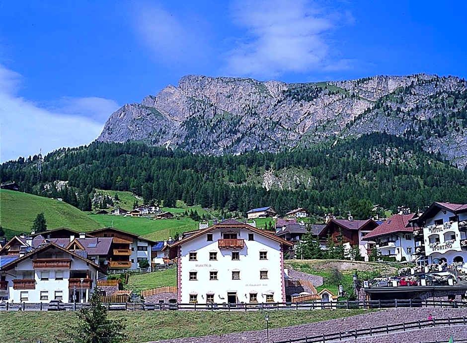 Apartments Restaurant Rusctlea