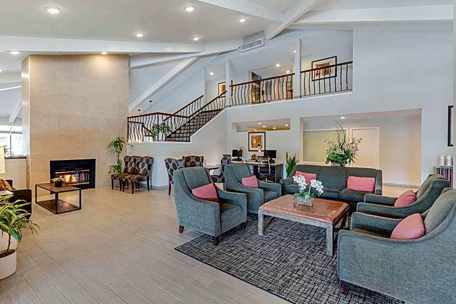 Best Western Plus Executive Inn