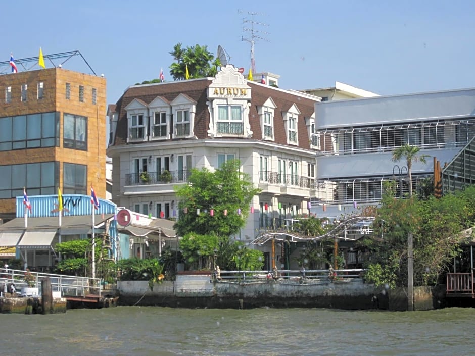 Aurum The River Place