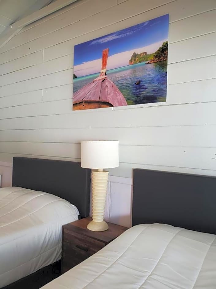 Hollywood Gardens Inn & Suites