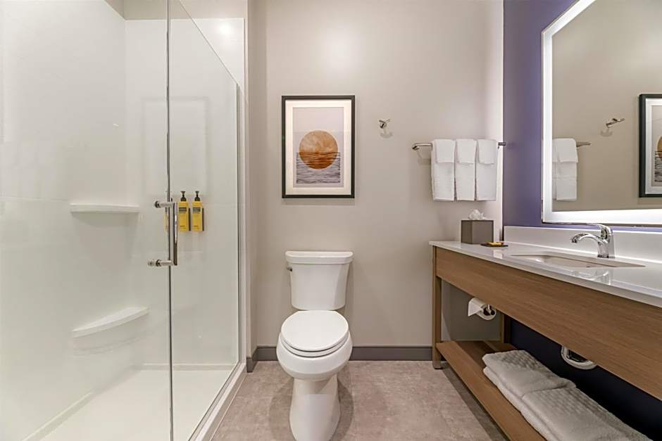 Best Western Plus Marquette Hotel & Suites