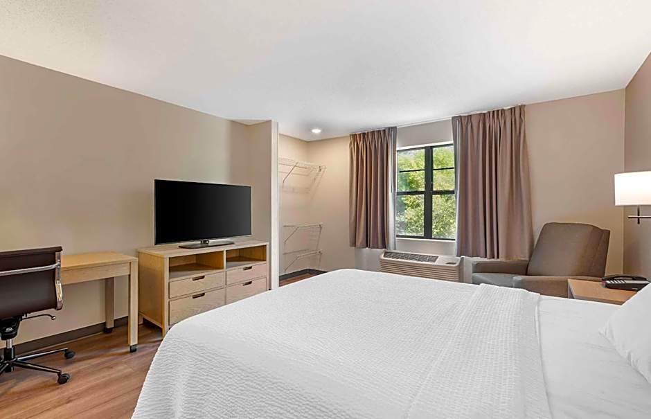Extended Stay America Suites - St. Petersburg - Clearwater - Executive Dr.
