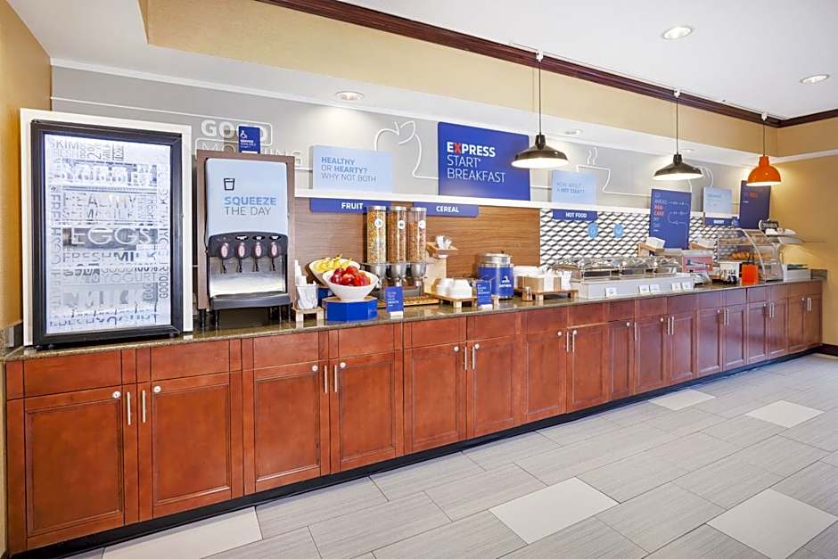 Holiday Inn Express Hotel & Suites Circleville By IHG