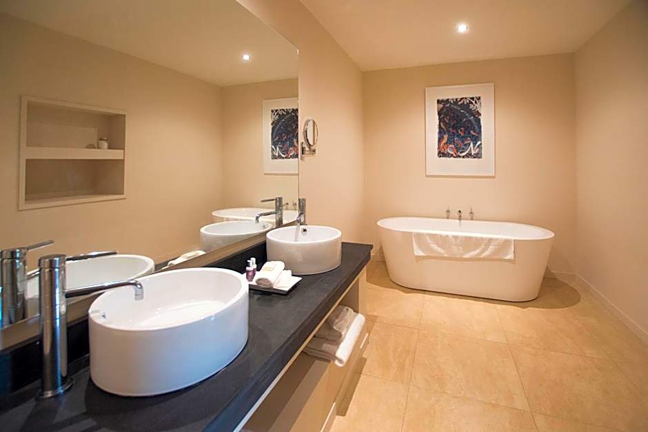 The Plume of Feathers