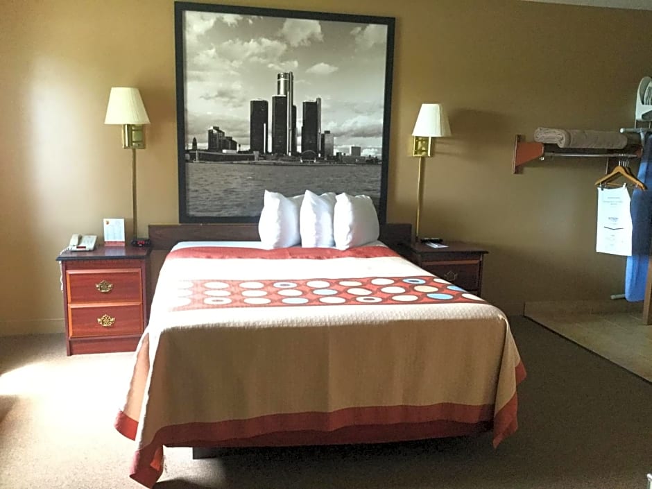 Super 8 by Wyndham Imlay City