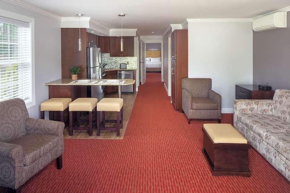 Golden Gables Inn Dazzler Select by Wyndham