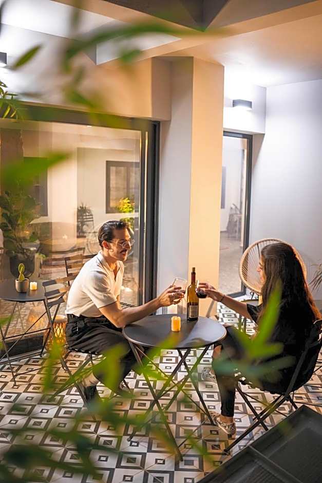 Play Theatrou Athens a member of Brown Hotels