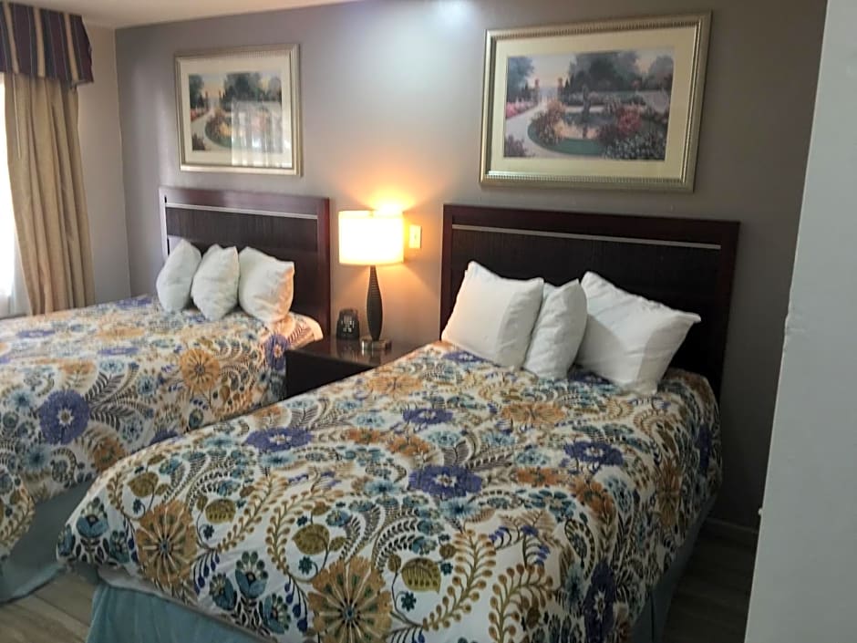 Flamingo Inn