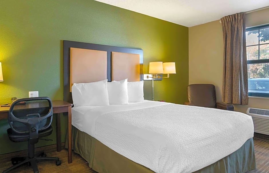 Extended Stay America Suites - Detroit - Metropolitan Airport