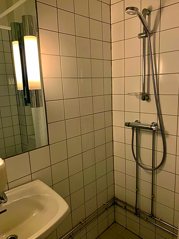 Sitla Hotel & Apartments