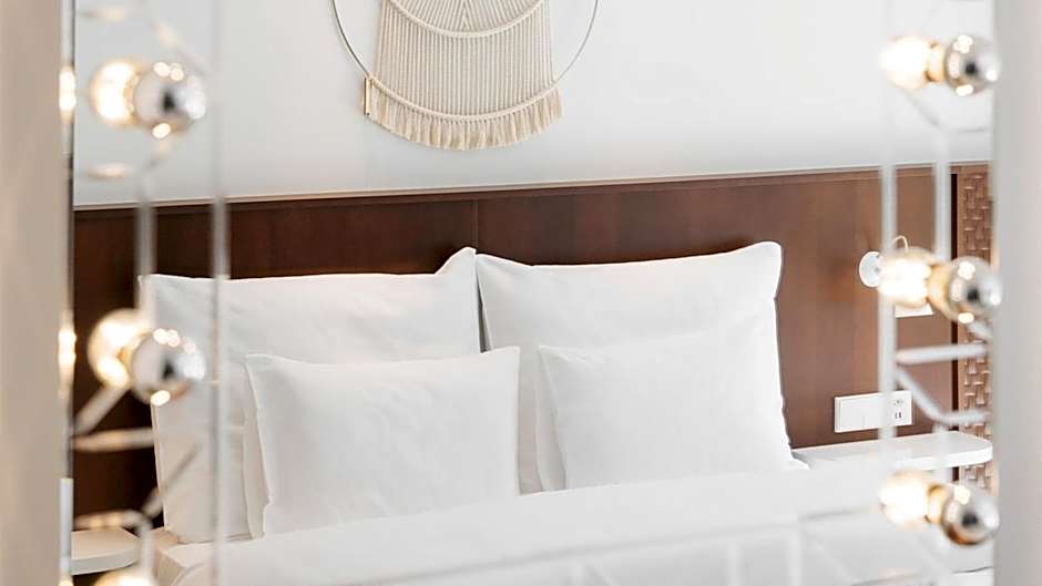 Ruby Claire Hotel Geneva Rooms