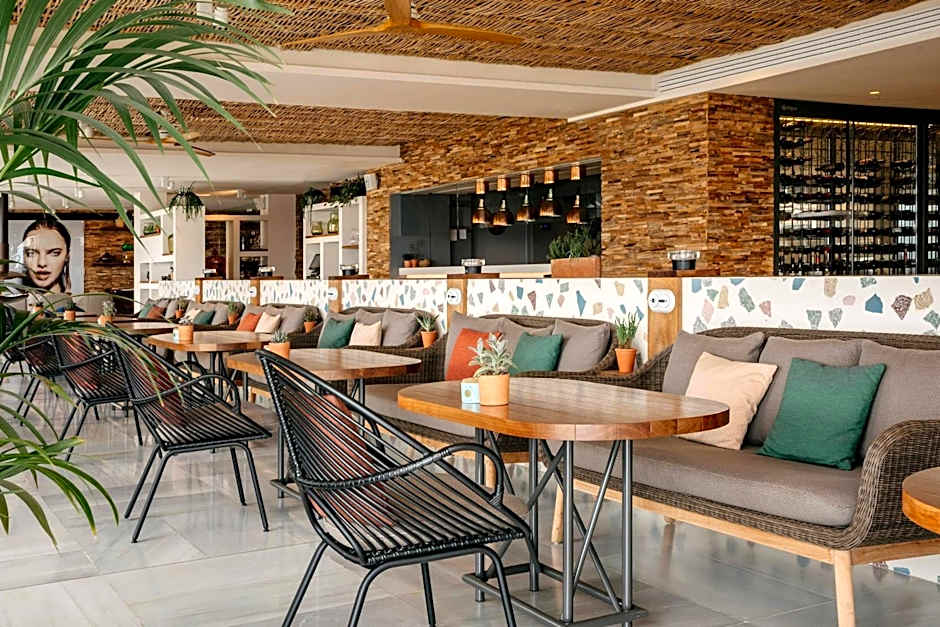 ME Ibiza - Leading Hotels of the World