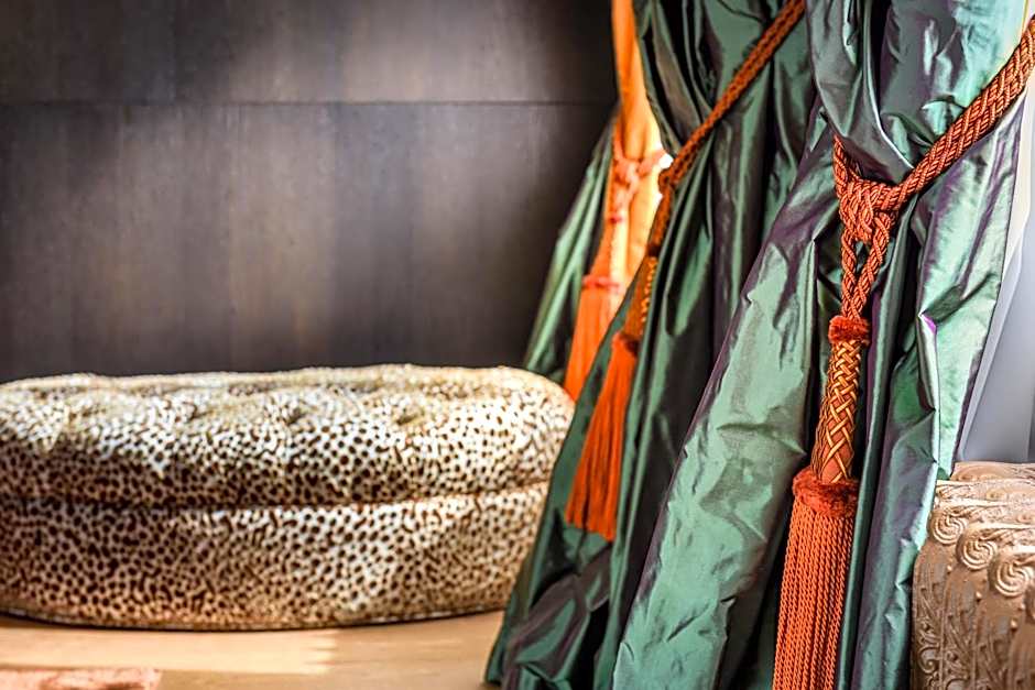 Cabosse, Boutique Palace & Spa