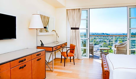 Premium Double Room with Two Double Beds and Beverly Hills View