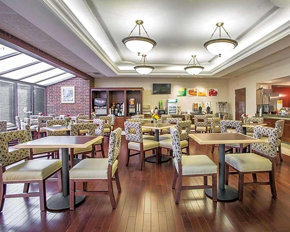Quality Inn Schaumburg - Chicago Near The Mall