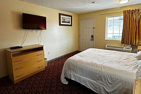 Queen Bed Non-Smoking