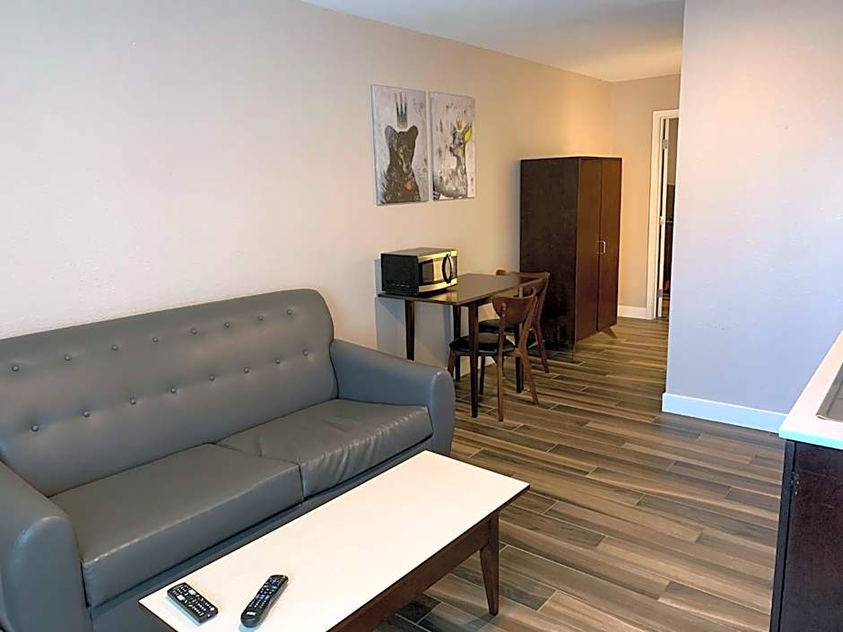 Solis Place in Old Town