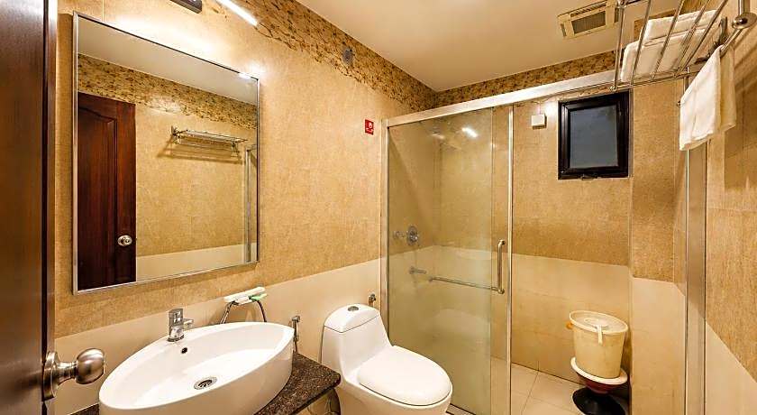Royal Palm - Hotel Near Udaipur Railway Station