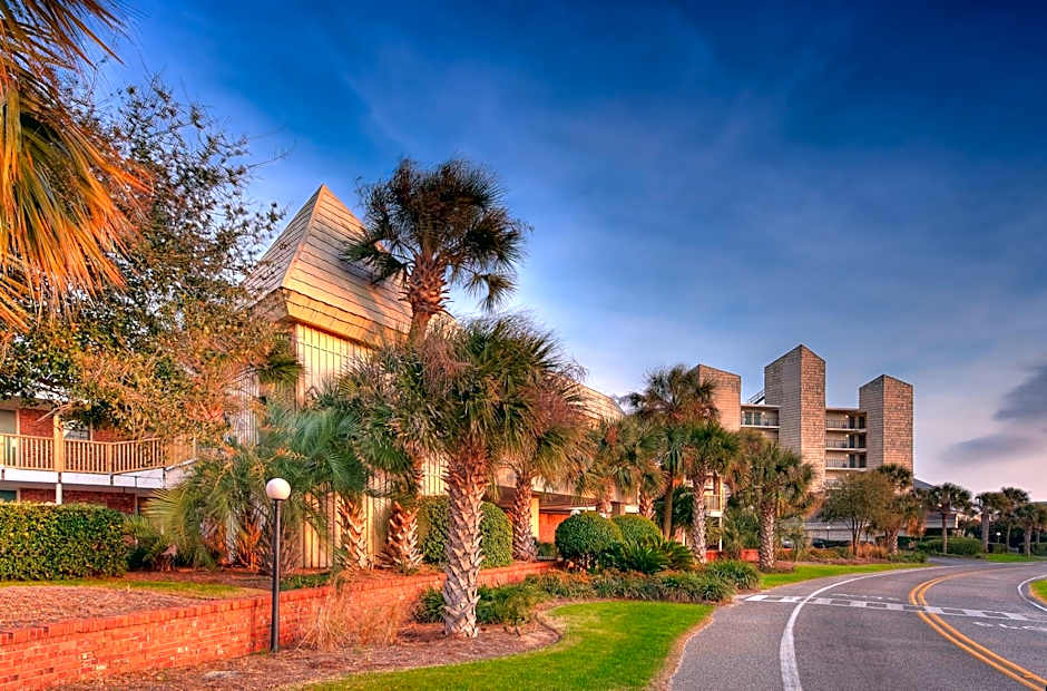 Oceanfront Litchfield Inn