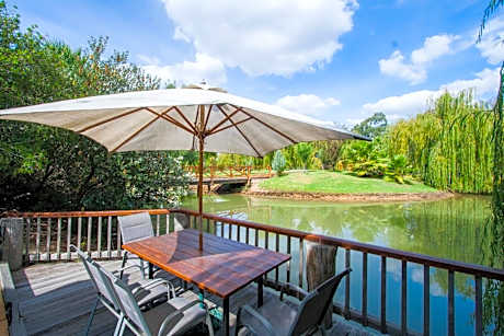 Two-Bedroom Villa with Lake View and Spa Bath