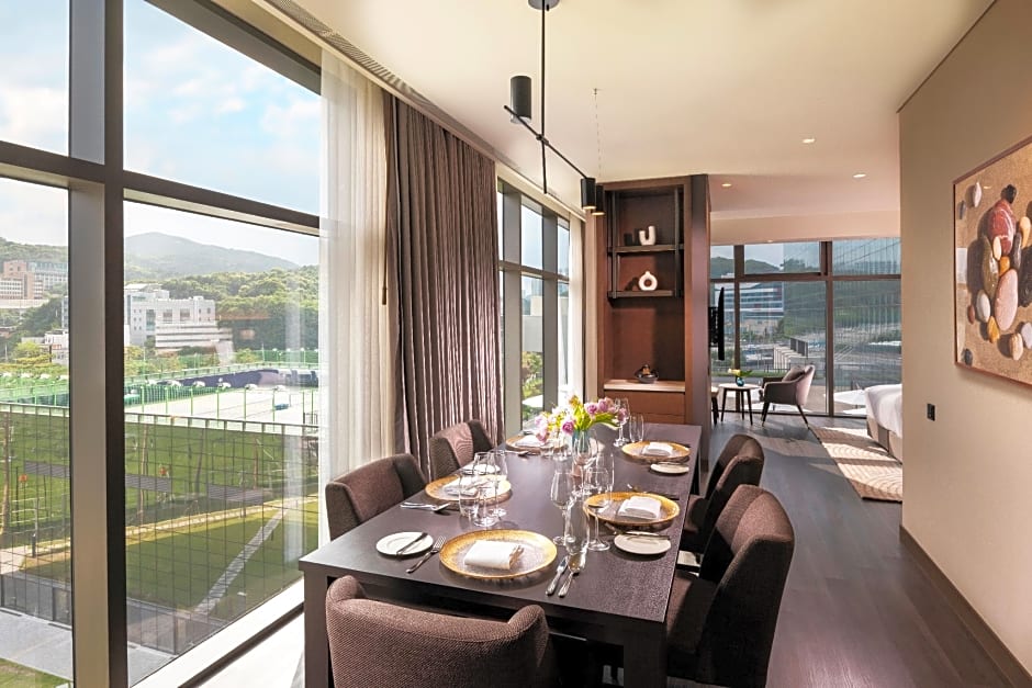 DoubleTree by Hilton Seoul Pangyo Residences