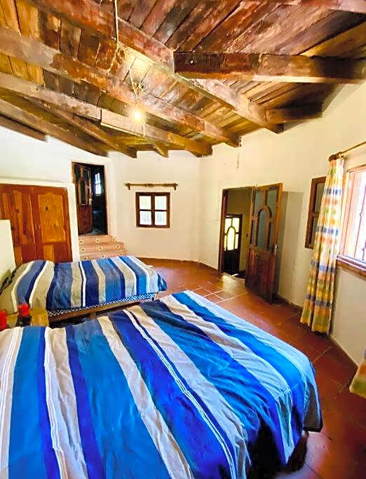 Residencia estilo Californiana Jardín de los Soles