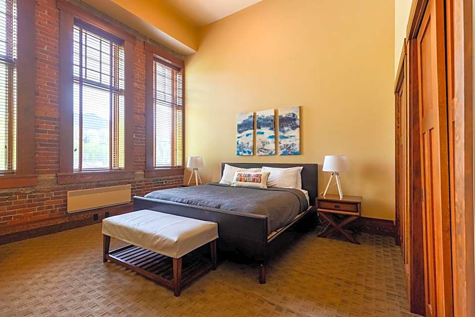 Luxurious 901 Condos by Fernie Central Reservations