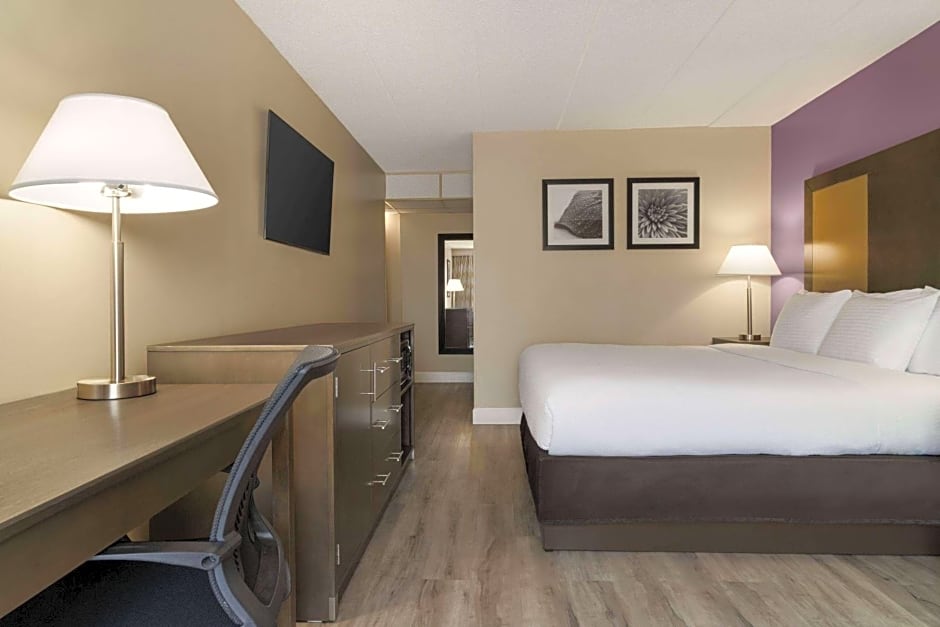 La Quinta Inn & Suites by Wyndham Waldorf