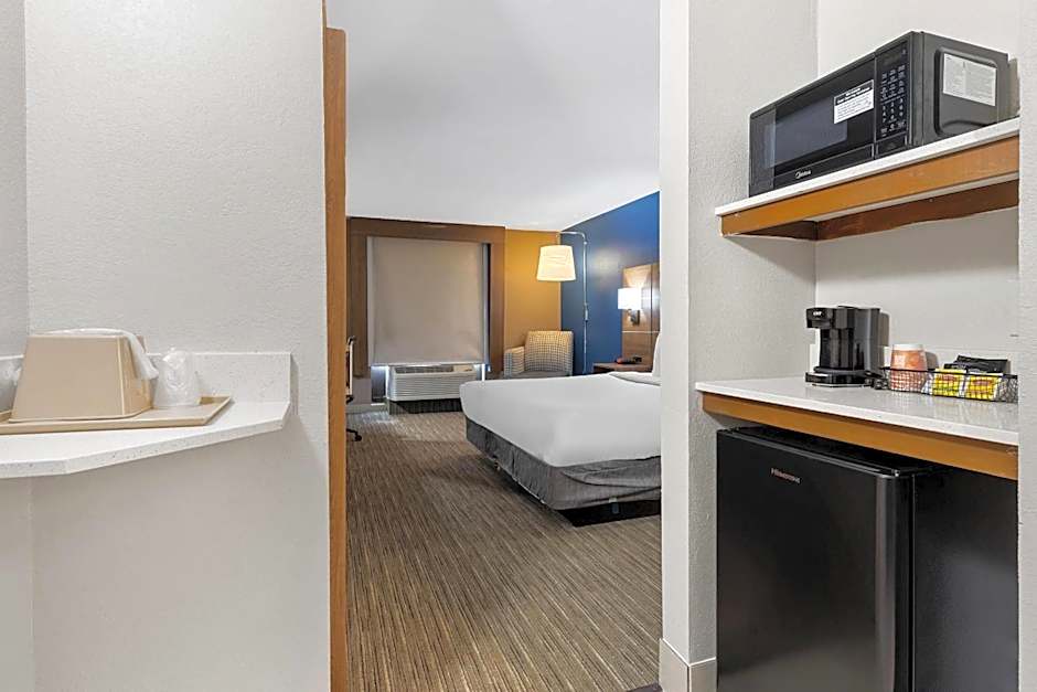 Comfort Inn & Suites Tyler North