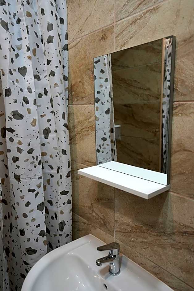 Center Hostel and Guest House