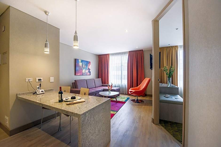 Apartamentos Plaza Suites
