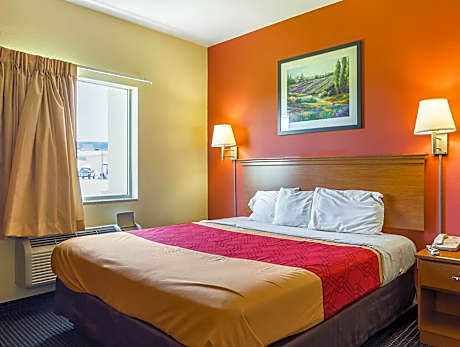 1 King Bed, Smoking