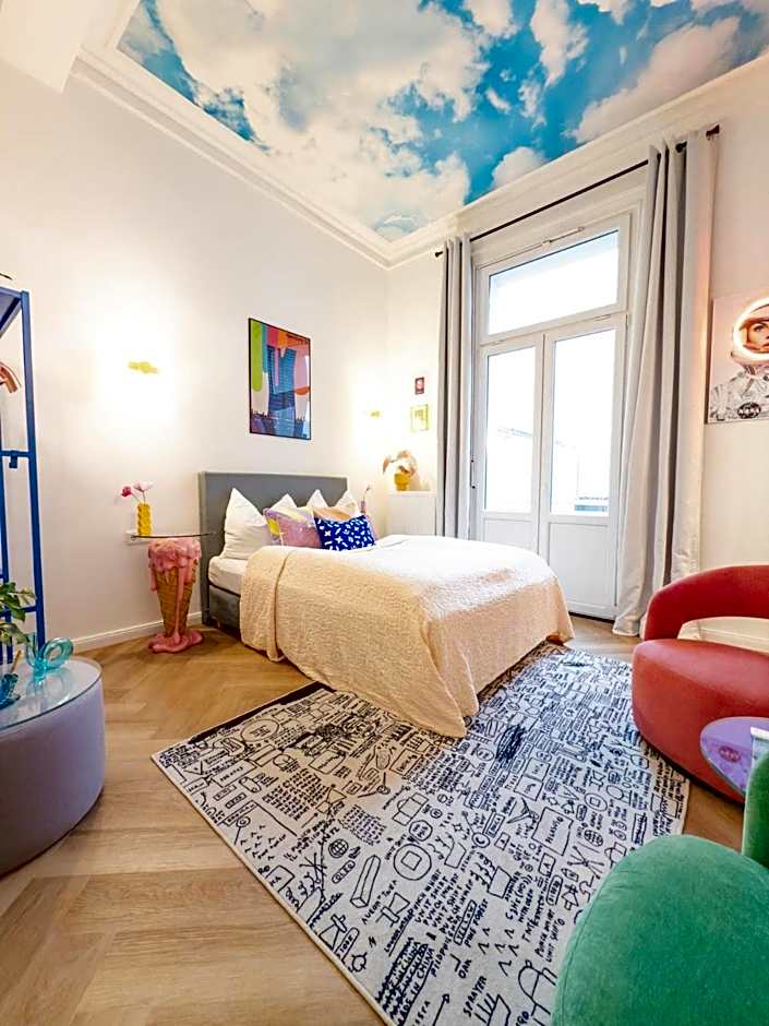 RetroPop Design Apartment , Designerzimmer für je 2 Personen, Top Lage, WIFI
