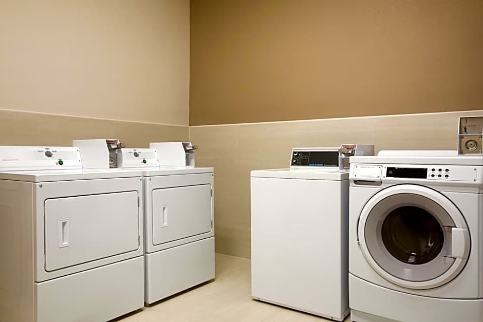 Holiday Inn Express & Suites - McAllen - Medical Center Area By IHG