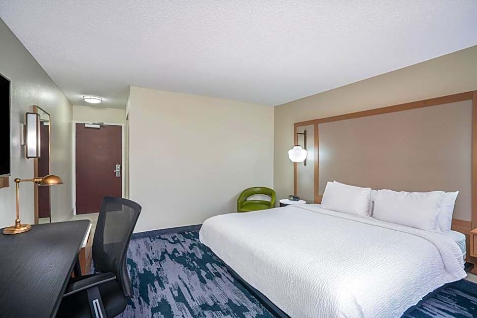 Fairfield Inn & Suites by Marriott Memphis I-240 & Perkins