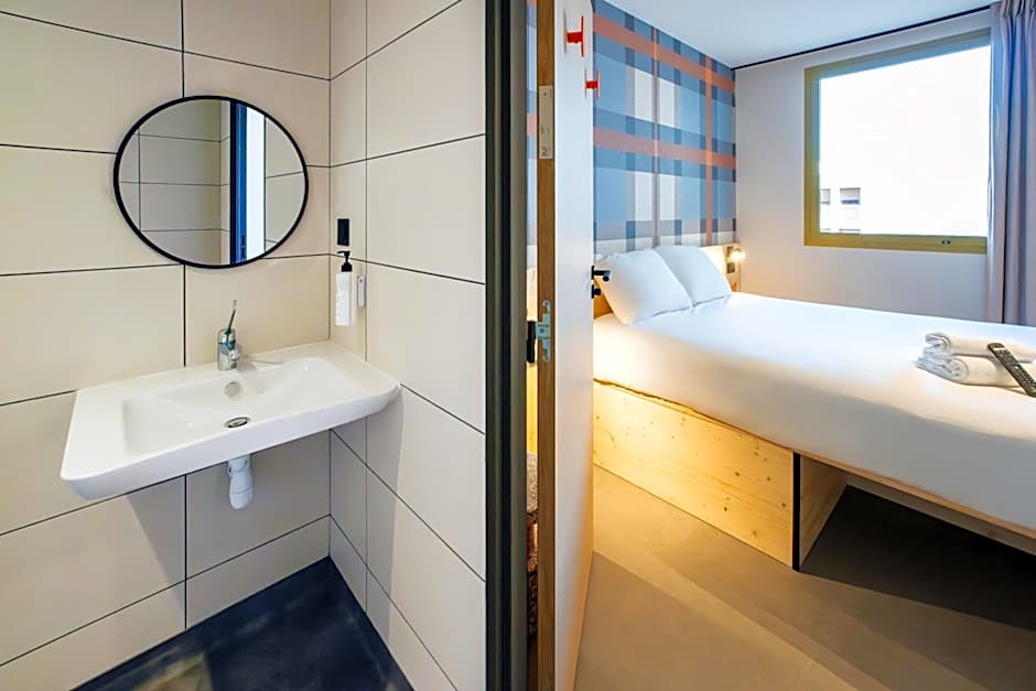 EasyHotel Marseille Euromed