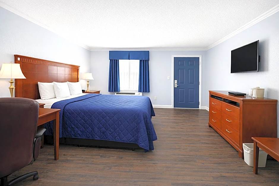 Quarters Inn & Suites