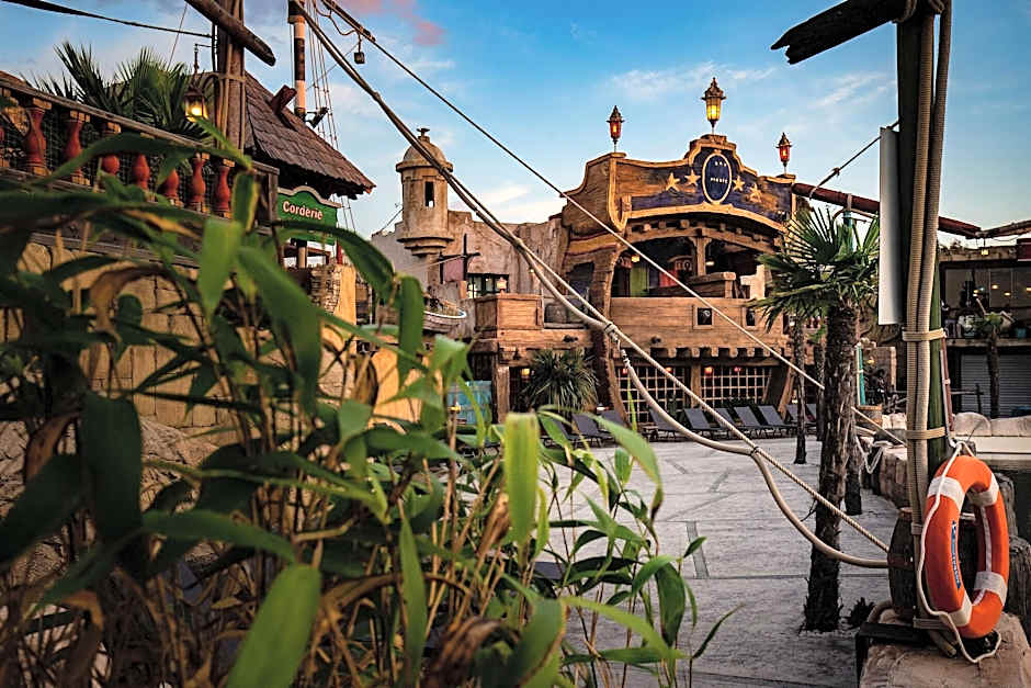 Hotel Pirates World
