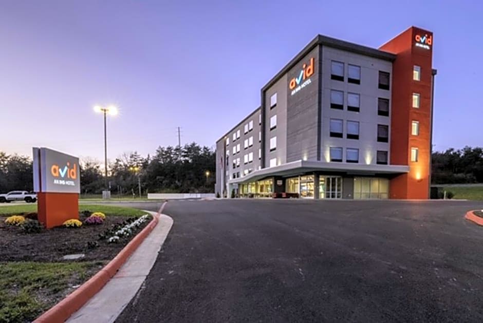 avid hotels - Staunton