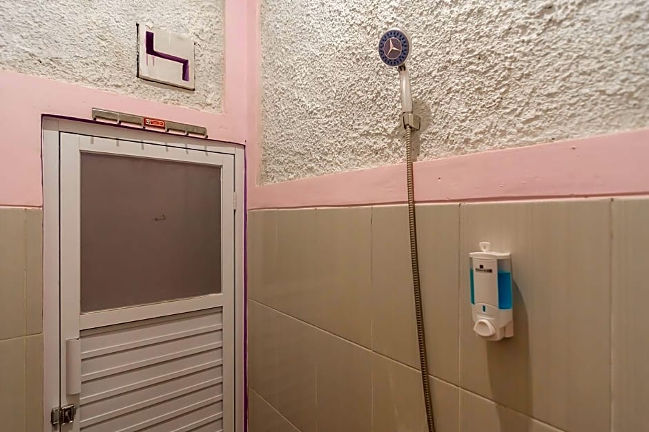 RedDoorz @ Cipanas Garut