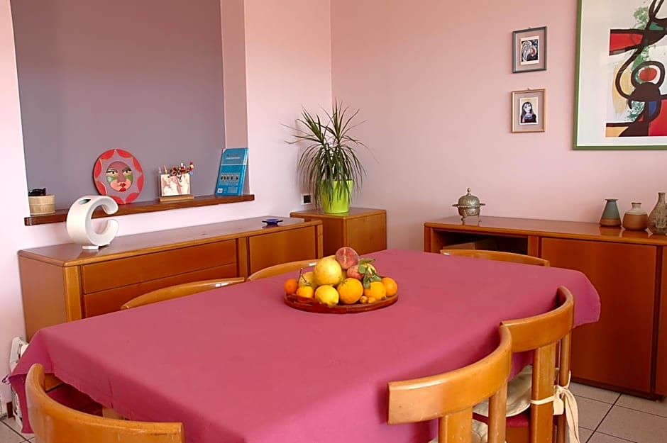 Liana Guest House